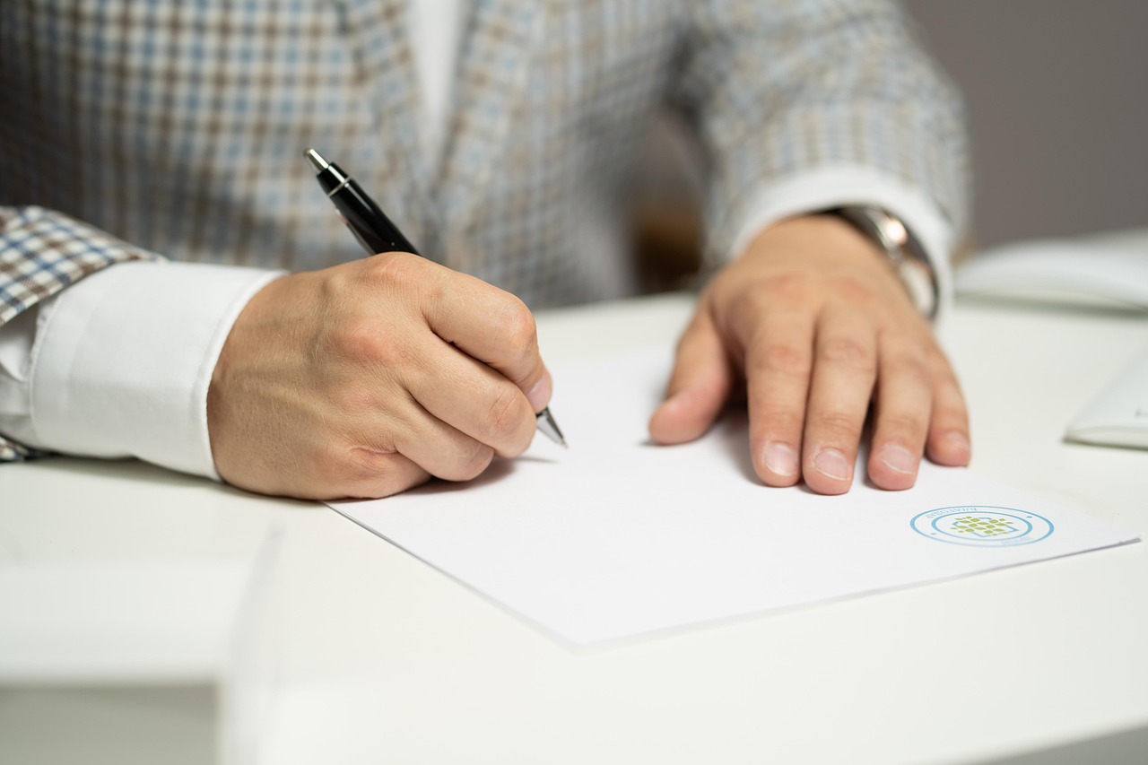 company liquidation law gavel
